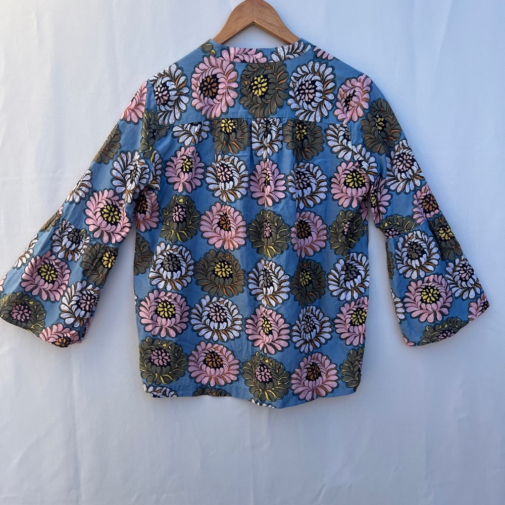 Ann Taylor Women's Top, size S, Split Neck, Blue Floral, Softened Collection - Picture 5 of 14